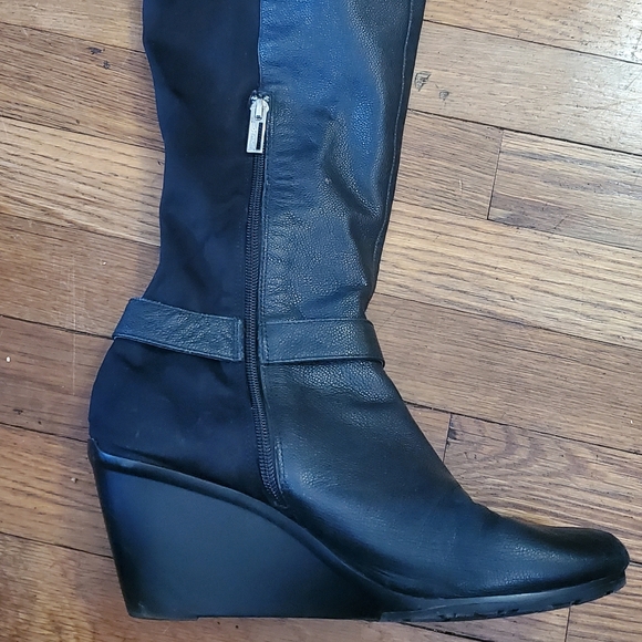 Womens Boots - Picture 3 of 4